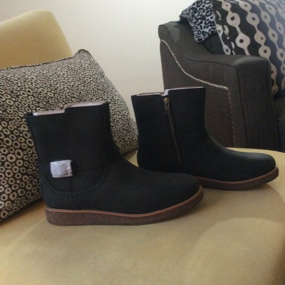 Ugg boots - Picture 3 of 4